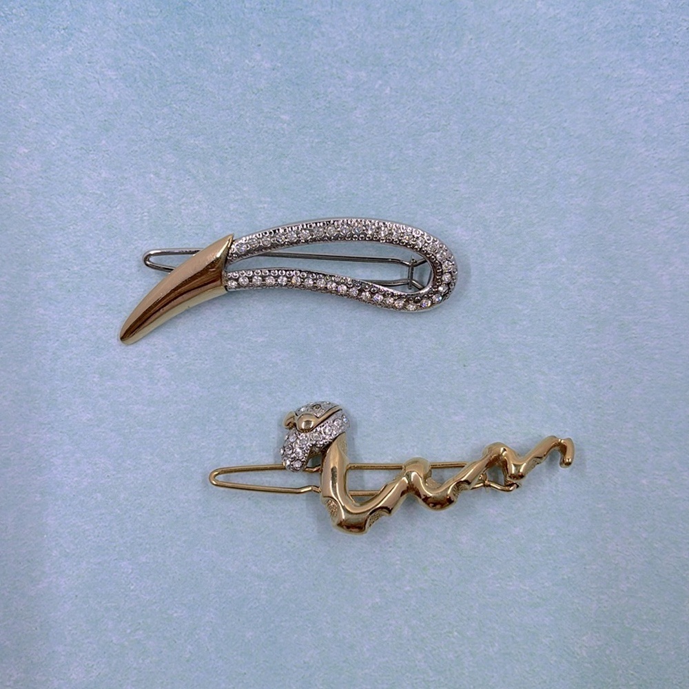 Set Of Two Valentino Hair Pins Gold With Crystal Details 107$